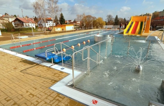 Swimming pool Velešín