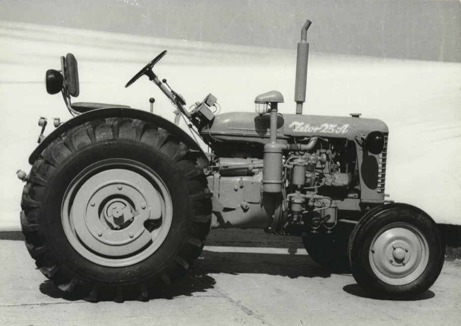 Historical photo of tractor Zetor