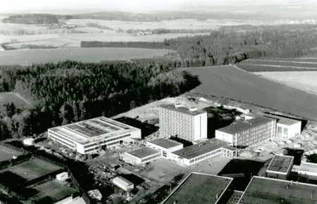 The campus of the new secondary vocational school shortly before completion (1986)